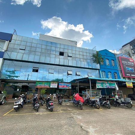Oyo 92702 Minang Jaya Nagoya Exterior foto