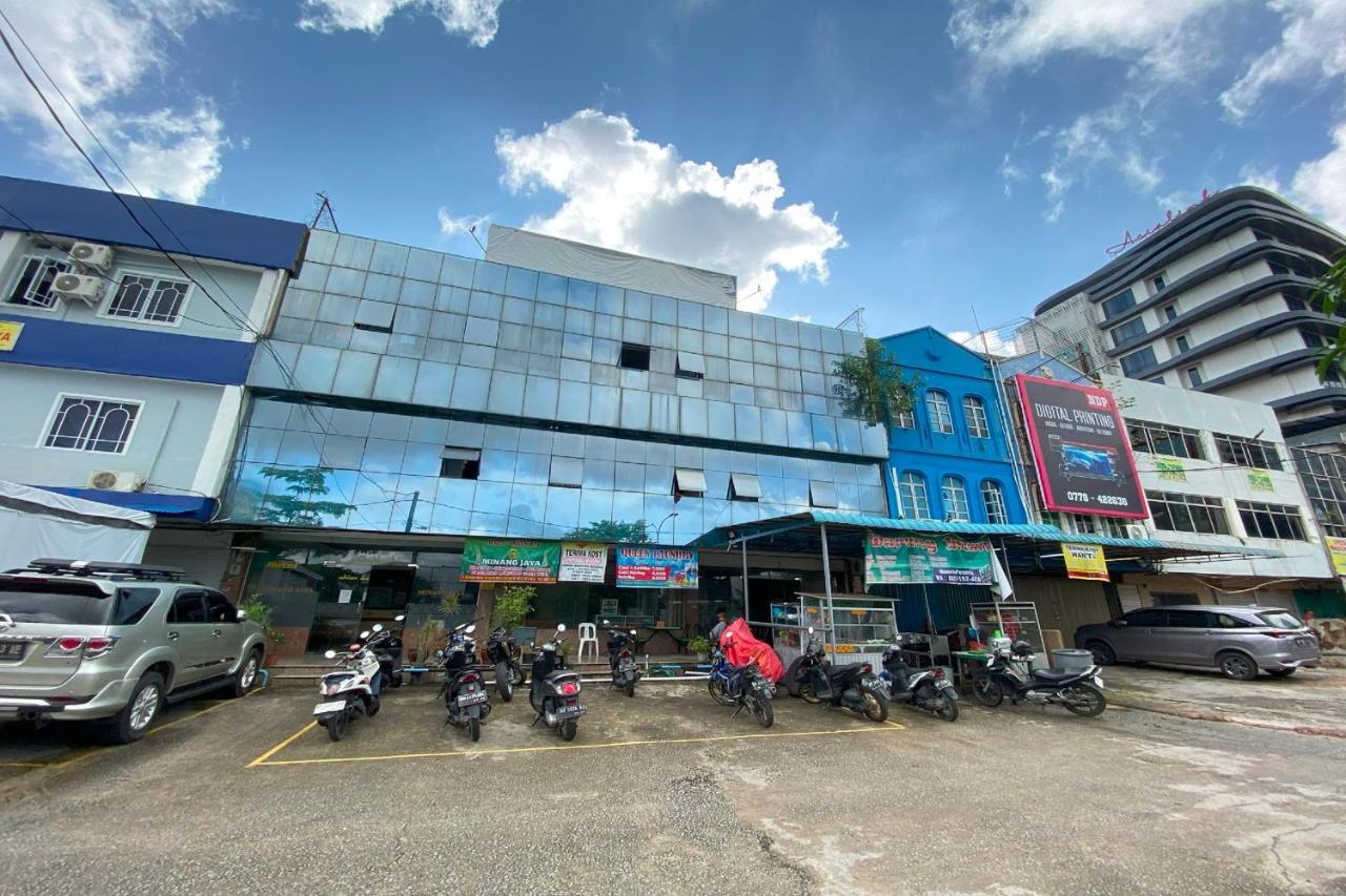 Oyo 92702 Minang Jaya Nagoya Exterior foto