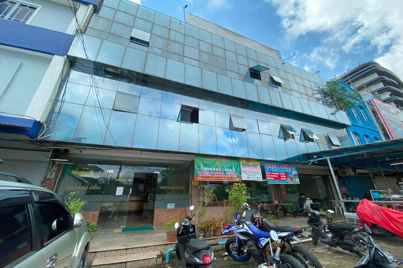 Oyo 92702 Minang Jaya Nagoya Exterior foto
