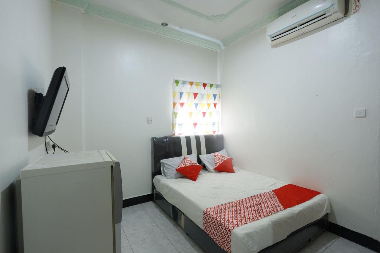 Oyo 92702 Minang Jaya Nagoya Exterior foto